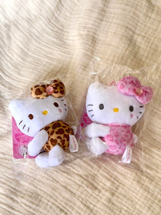 [現貨] 日本限定 🇯🇵 GoGoGal 平成辣妹 Hello Kitty 系列商品- 坐著的kitty